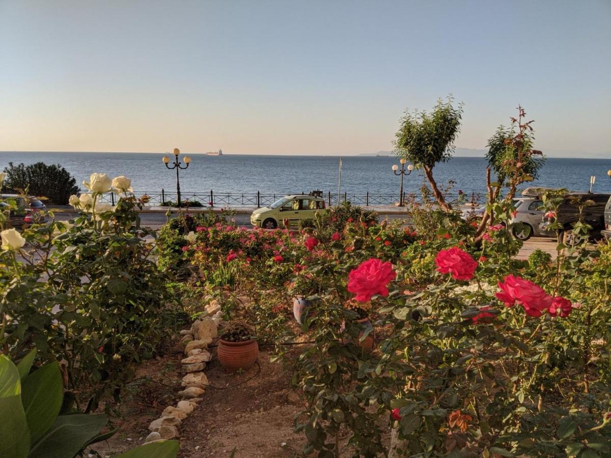 Luxurious Sea View Apartment Pireus Exteriör bild